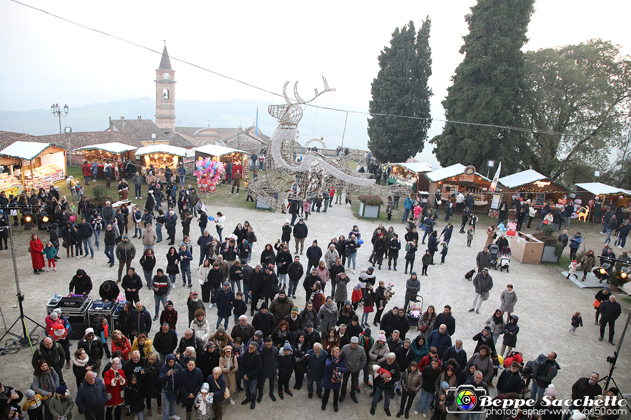 VBS_4266 -  Il Magico Paese di Natale 2024 - Spettacolo di Inaugurazione a Govone.jpg